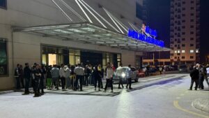 14 yaşındaki çocuk dehşet saçtı… Babasıyla tartışan 5 kişiyi tabancayla yaraladı