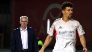 AVS 0-3 Benfica (MAÇ SONUCU – ÖZET) Mourinho Benfica kariyerine 3 puanla başladı