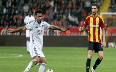 Emirhan tarihe adını yazdırdı