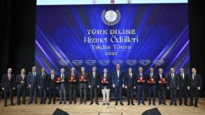 "2025 Türk Diline Hizmet Ödülleri" sahiplerini buldu