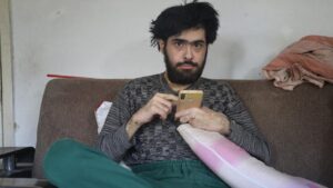3 yıldır telefon bağımlısı!