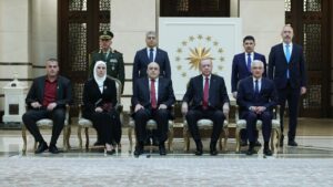 5 büyükelçiden güven mektubu