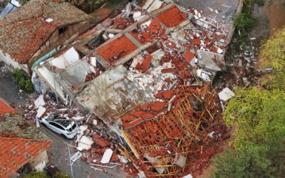 Sındırgı'da 6.1'lik deprem! Hasar gün ağarınca ortaya çıktı