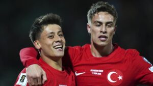 A Milli Takım'da 3 isim, kart sınırında