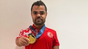 Abdullah Kayapınar'dan Para Halter Dünya Şampiyonası'nda altın madalya!