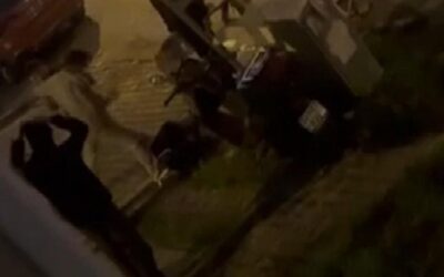 Adres: Esenyurt! Alkollü şahıs yoldan geçene tekmeler savurdu