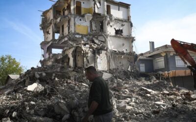 AFAD Başkanı Sındırgı'da: Yıkım kararı verilen binalar incelendi, barınma süreci devrede