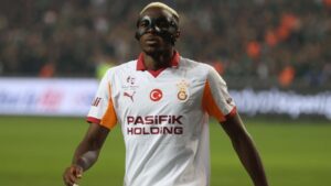 Afrika'da yılın futbolcusu ödülünde Victor Osimhen finale yükseldi