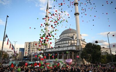 AK Parti gençliğinden anlamlı etkinlik: Gazze'deki kız çocukları için balon uçuruldu