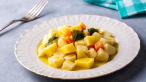 Akşam sofraya şipşak hazır olan vitamin deposu: En kolay kereviz yemeği tarifi