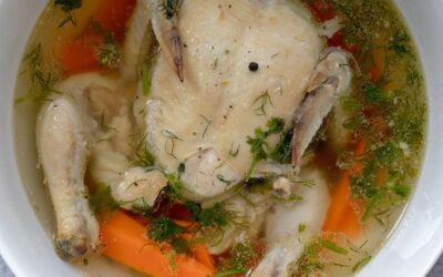 Akşam yemeğine bir kase dolusu kolajen: En kolay tavuk suyu çorbası