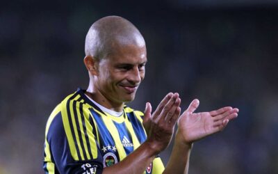 Alex de Souza'dan Sadettin Saran için tebrik paylaşımı