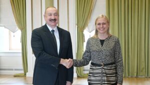 Aliyev, Valtonen'i kabul etti