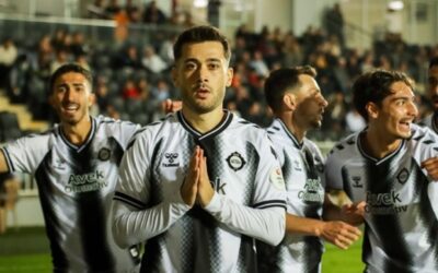 Altay lider olan Karşıyaka'yı yenerek evinde ilk kez kazanmanın peşinde!