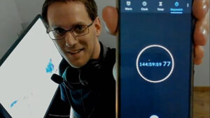 Altı gün boyunca dans etti: Macar oyuncudan akıllara durgunluk veren oyun oynama rekoru