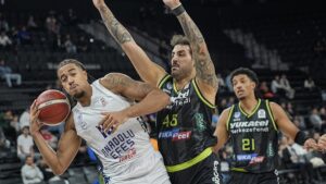 Anadolu Efes: 90 – Yukatel Merkezefendi Belediyesi Basket: 72 (MAÇ SONUCU ÖZET)