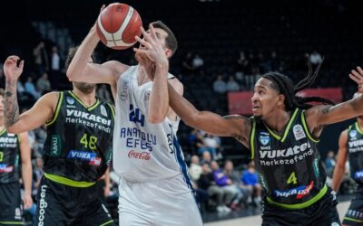 Anadolu Efes evinde rahat kazandı