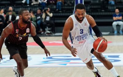 Anadolu Efes, Manisa Basket'i 32 sayı farkla mağlup etti
