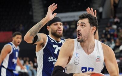 Anadolu Efes'te Erkan Yılmaz 3 hafta sahalardan uzak kalacak