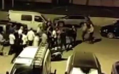 Anbean görüntülendi! İzmir'de polise saldırı