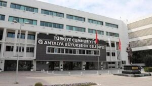 Antalya Büyükşehir Belediyesi'nde rüşvet soruşturması: 8 şüpheli gözaltında
