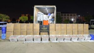 Antalya'da sentetik ecza imalathanesine baskın: 3 tutuklama