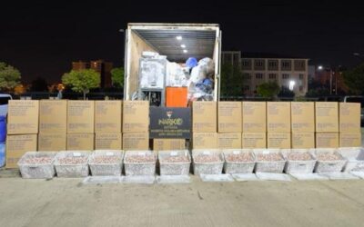 Antalya'da sentetik ecza imalathanesine baskın: 3 tutuklama