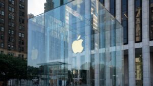 Apple 4 trilyon dolar kulübüne katıldı