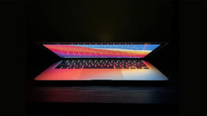 Apple, OLED dönemine geçiyor: iPad mini 8 ve MacBook Air için yeni planlar