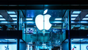 Apple’dan zehir zemberek açıklama: “Bizi diğerleri gibi yapmak istiyorlar”