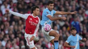 Arsenal, Manchester City karşısında 1 puanı son dakikada kurtardı