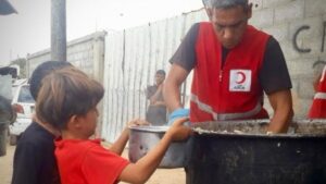 Ateşkes sonrası Türkiye'nin yardımları sürüyor! Kızılay'dan Gazze'de her gün 21 bin kişiye sıcak yemek