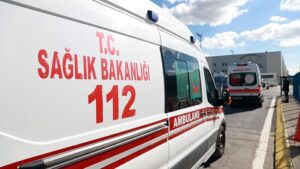 Avcılar'da balkon çöktü, bina mühürlendi: 1 yaralı
