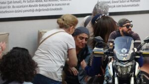 Babası için geldiği mezarlıktan cenazesi çıktı