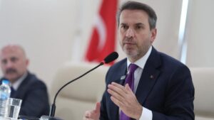 Bakan Bayraktar ABD'li iş insanlarıyla buluştu… Türkiye'ye enerji yatırımı çağrısı