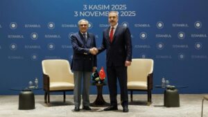 Bakan Fidan, Pakistanlı mevkidaşı ile bir araya geldi