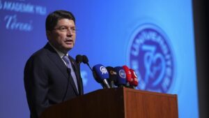 Bakan Tunç: Geleceği hep beraber inşa edelim istiyoruz