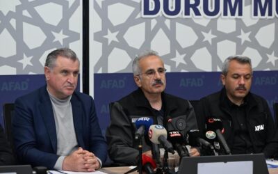 Bakan Uraloğlu'ndan sel felaketine ilişkin açıklama: Bin 428 personelle sahadayız, 31 köy yolu açıldı