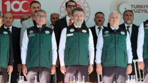 Bakan Yumaklı: Su ile ilgili dün ne yaptıysak, bugün ve yarın daha fazlasını yapacağız