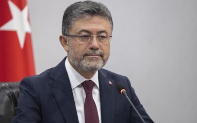 Bakan Yumaklı'dan orman yangınlarına ilişkin açıklama: Alanya kontrol altında, Köyceğiz'de durum iyi