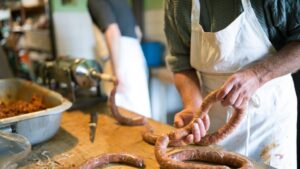 Bakanlık sucukta sahtecilik yapanları ilan etti: 3 marka hileli