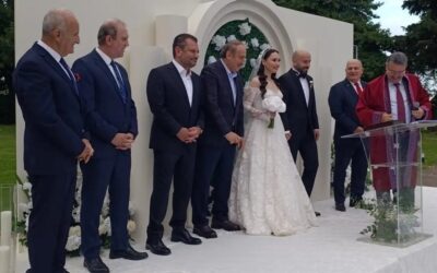 Başkan Doğan düğünde
