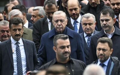 Başkan Erdoğan, Çaykur Rizespor Futbol Kulübü ve Rize Çay İlkokulunu ziyaret etti
