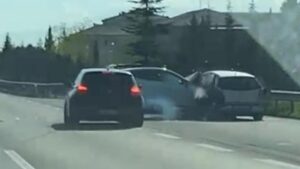 Bebekli aracı sıkıştıran trafik magandasına ceza: Ehliyeti süresiz alındı