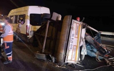 Beykoz'da korkutan kaza! Seyir halindeyken devrildi