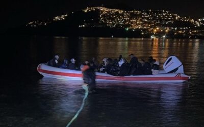 Bodrum açıklarında 30 düzensiz göçmen yakalandı: Kaçakçılar gözaltında