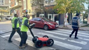 Bölge 7/24 izleme altında! Gebze'de çöken binanın enkazı kaldırılıyor