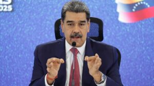 Bölgede savaş hazırlığı! Maduro ateş püskürdü