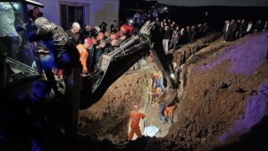 Bursa'dan acı haber! İki kardeş göçük atlında kaldı