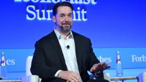 CEO’ların uyarıda bulunduğu ölü internet teorisi nedir?
